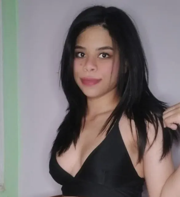Anandakampu OnlyFans curvy Thai body