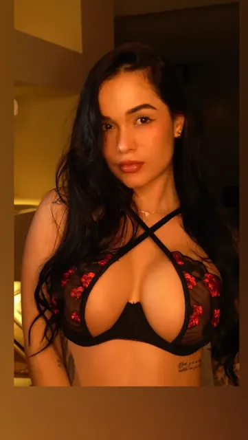 Andreaag OnlyFans creator with artistic content