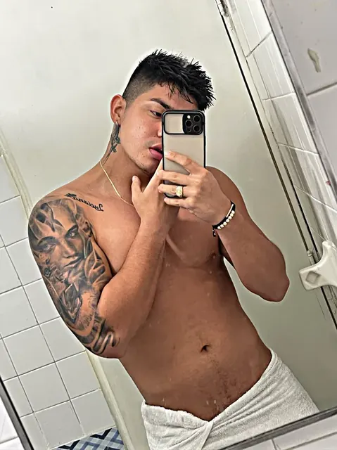 Andres Mojica OnlyFans Athletic Tattooed Creator