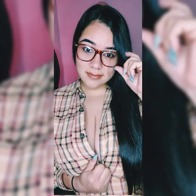 Angee OnlyFans creator with exclusive content