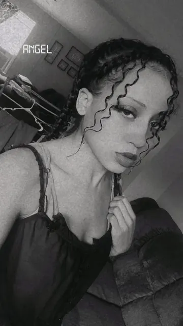 AnGelLeGs OnlyFans content creator with live streams