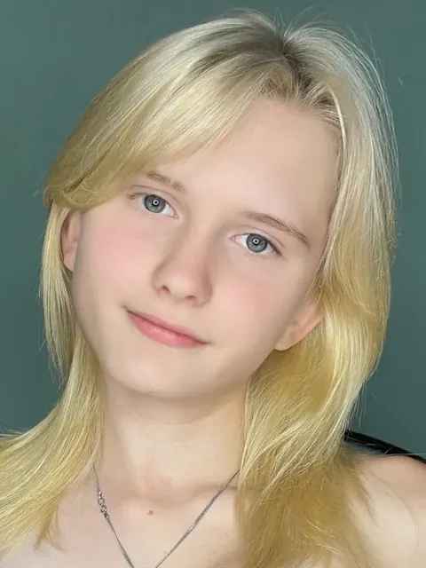 Angel Lina (@angel_lina777) OnlyFans teen (young) creator profile photo