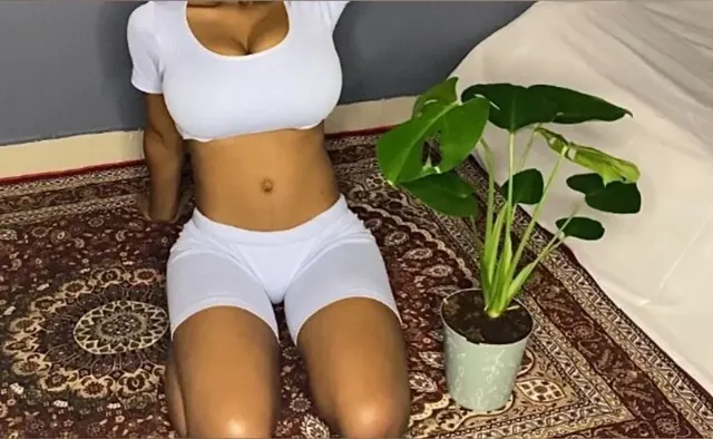 Aniah Melana OnlyFans creator with authentic content