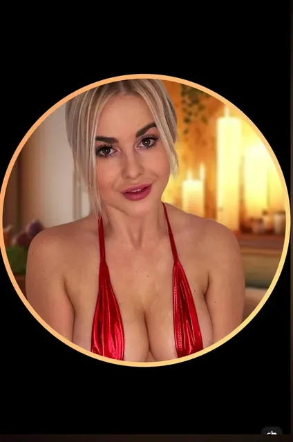 AnnaSmile OnlyFans creator with playful content