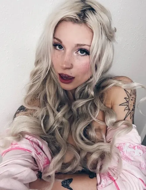 Annieangel18 OnlyFans blonde tattooed creator