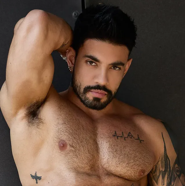 Alejo Ospina OnlyFans creator with engaging content