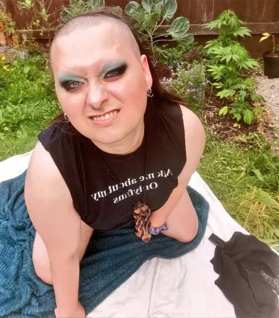 Ardentsadist OnlyFans genderless beauty