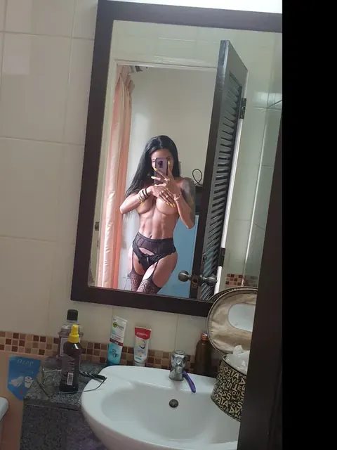 Areeyats on OnlyFans Trans performer