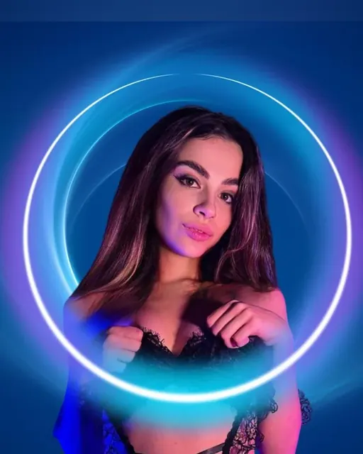 Ariana Dar OnlyFans creator with exclusive content