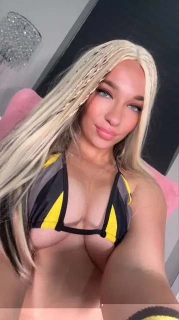 Ariana Hunt CREAM QUEEN OnlyFans Curvy Blonde