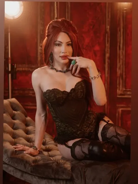 Ariel Demure OnlyFans creator with engaging content.