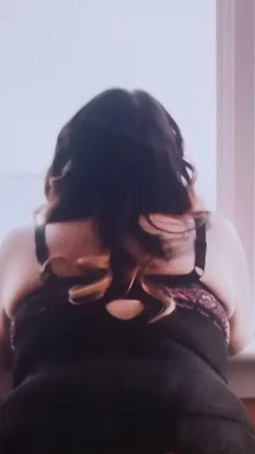 Artemisia OnlyFans Curvy Goth Creator