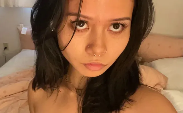 Ashley De Ávilla OnlyFans profile with black hair