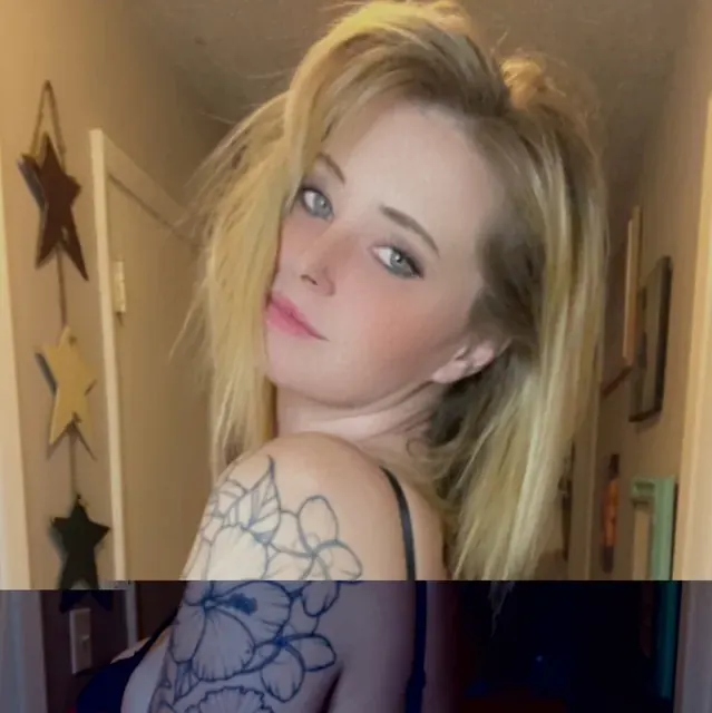 ASHLEY - YOUR FAVORITE COUNTRY MOM OnlyFans country mom