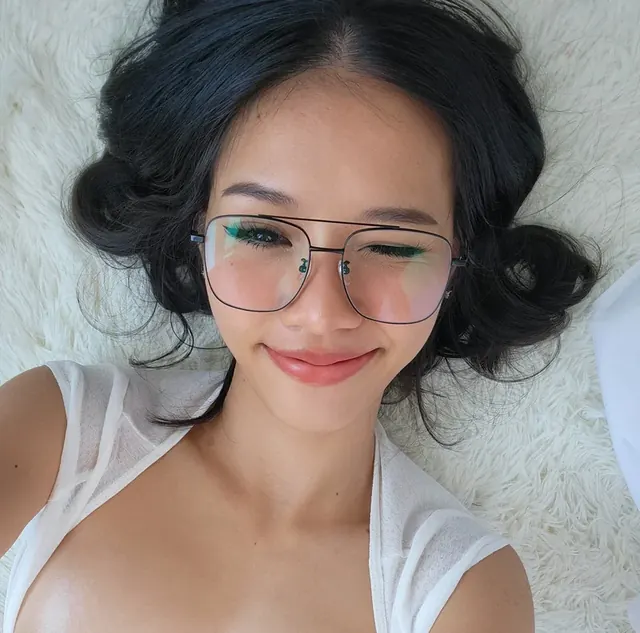 Asian_sexdoll OnlyFans creator with exclusive content