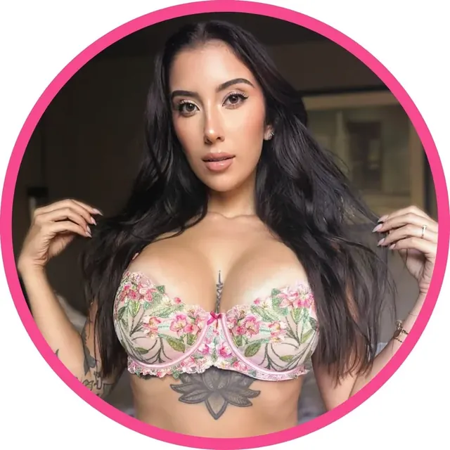 Aubrey Grey (VIP) OnlyFans creator with exclusive content.