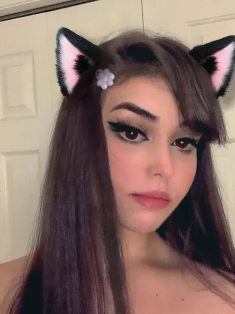 Audyhoe OnlyFans brunette creator