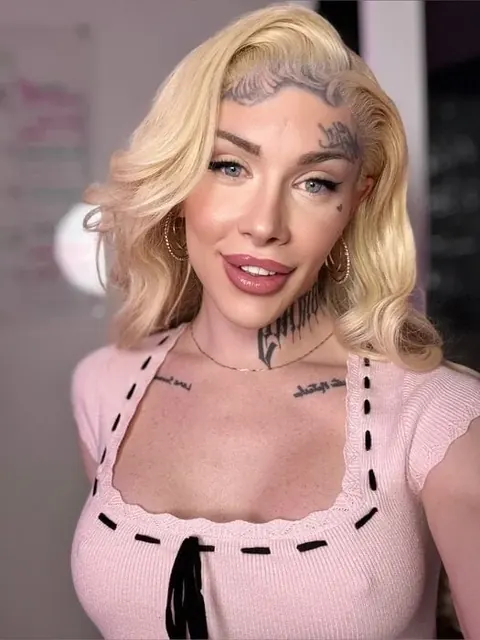 Austinsummersnow OnlyFans Blonde Creator