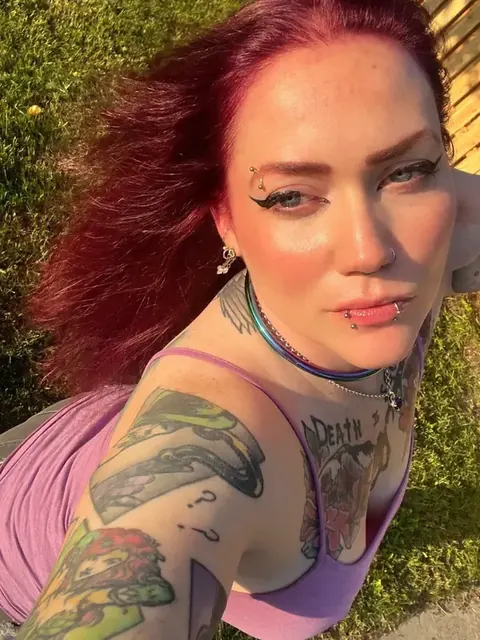 Autumn on OnlyFans showcasing exclusive content