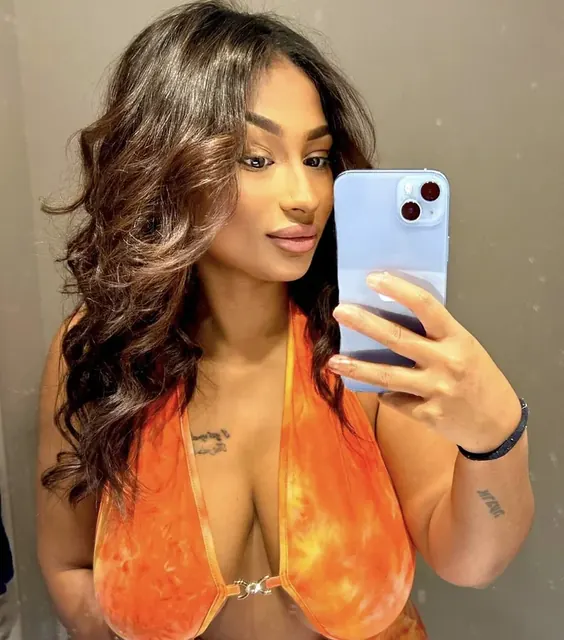 Ava Blaze OnlyFans big tits tattooed