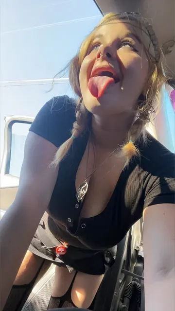 A Vibe with Jenn NO PPV OnlyFans creator with unique content.