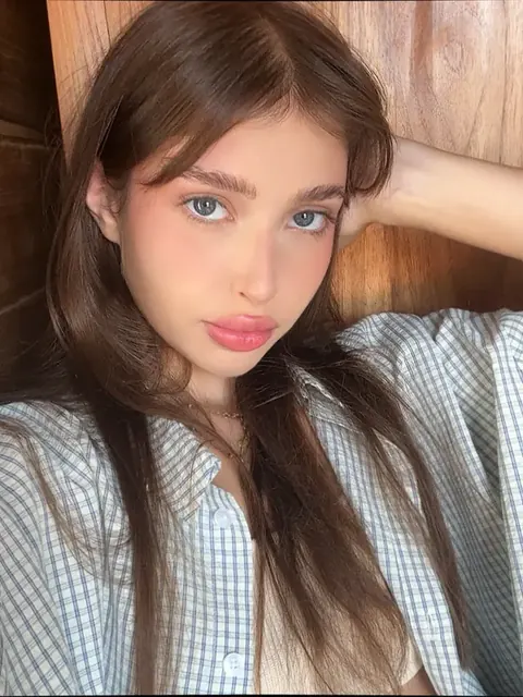 LUNA OnlyFans creator with engaging content