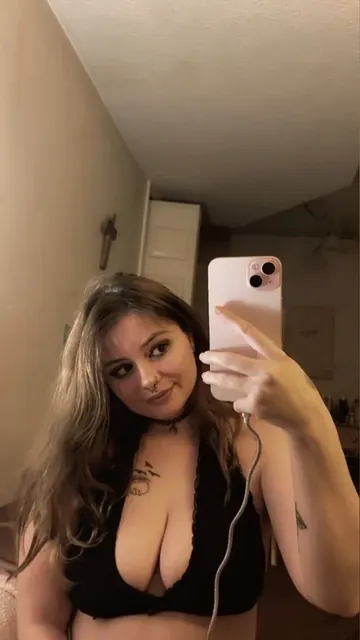baddieebabe 3 OnlyFans creator with engaging content