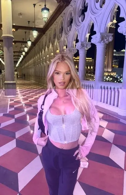 Baileydodrill OnlyFans Glamorous Creator