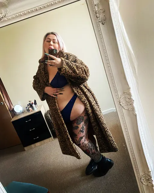 Bbwwithtattoos OnlyFans creator with tattoos
