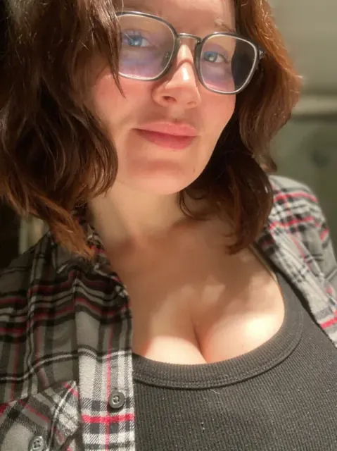 Bettie Bondage OnlyFans creator with candid content