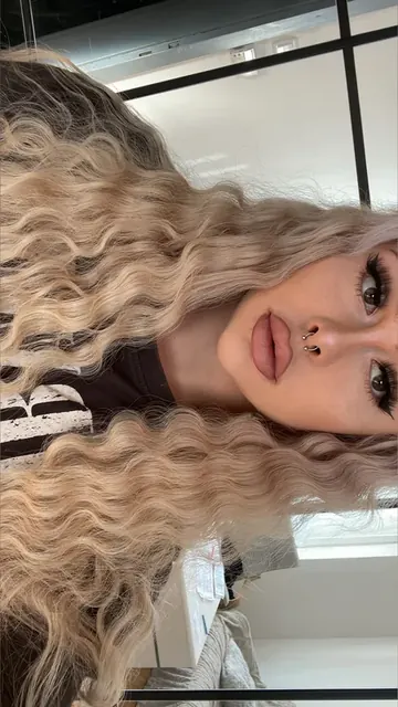 Honey Bunny OnlyFans profile with engaging content