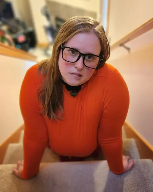 Bibliophile120 OnlyFans creator with enticing content