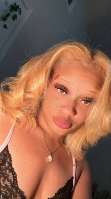JUDY OnlyFans Exclusive Content Creator