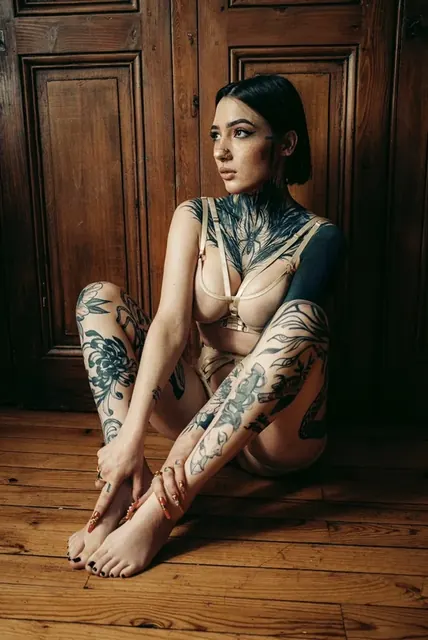 Black Amber on OnlyFans alternative model