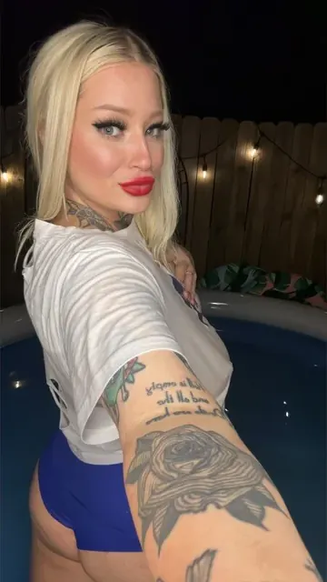 Caroline Hart OnlyFans Navy Corpsman Veteran