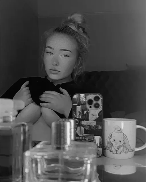 Blonxegirl20free OnlyFans creator with captivating content