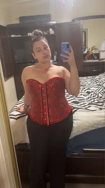 HoneyBluee OnlyFans profile with Dick Ratings