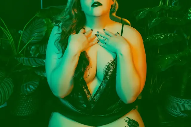 BlushingBrat OnlyFans tattooed bbw creator