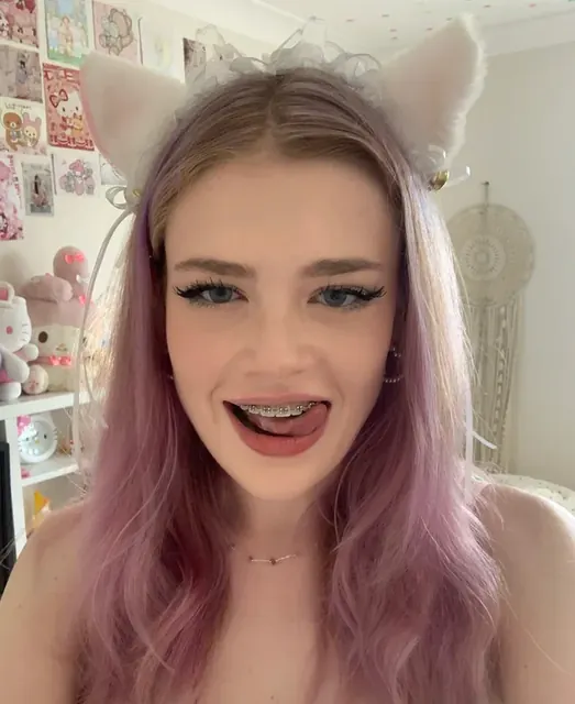 Bonniexfaye OnlyFans petite creator