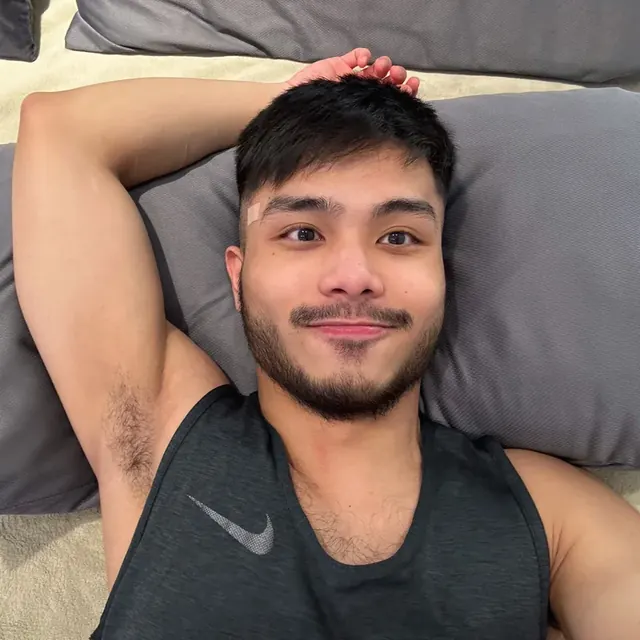 Boxuanyu OnlyFans creator with engaging content