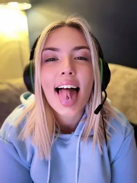 BRITISH BRANDI RAEE OnlyFans profile picture - Engaging creator