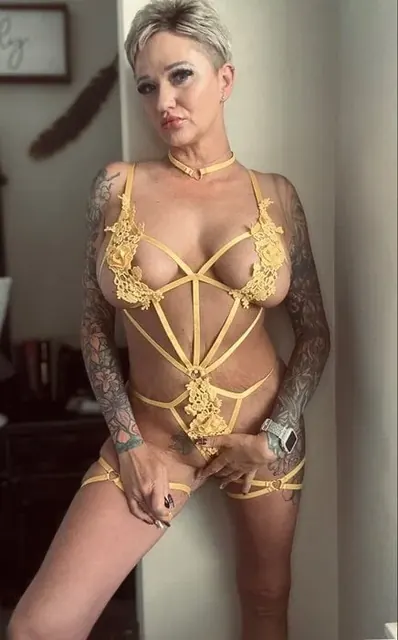 Brandy221322 OnlyFans creator with personal touch