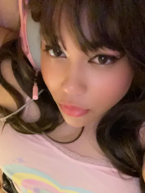 Briti OnlyFans Gamer girl