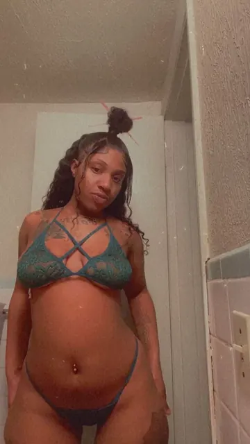 TheThickBrownskin OnlyFans party girl