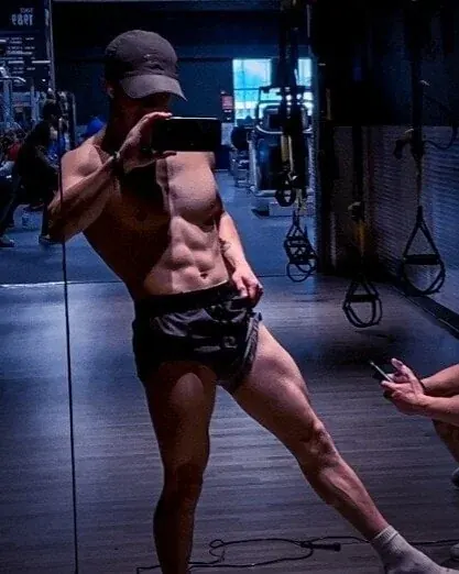 Bugzzadventures OnlyFans profile with thirst traps