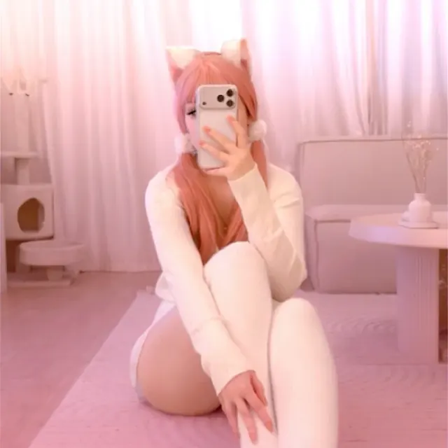 Alina OnlyFans cosplayer with exclusive content