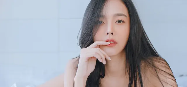 Key on OnlyFans with engaging exclusive content