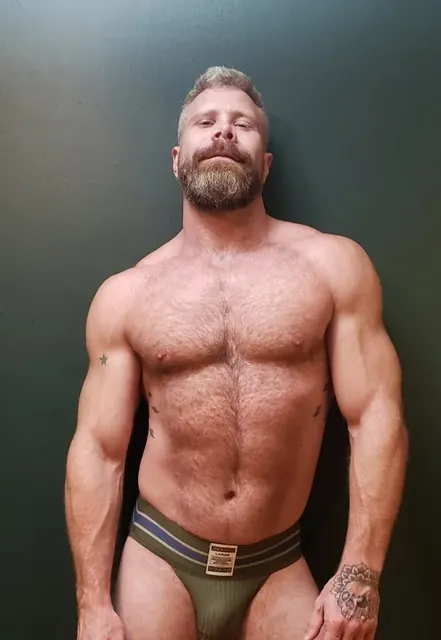 Cainmarkoxxx on OnlyFans, hungry bottom pig.