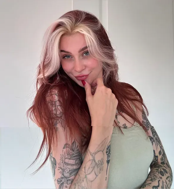 caitlin OnlyFans profile picture - tattooed creator