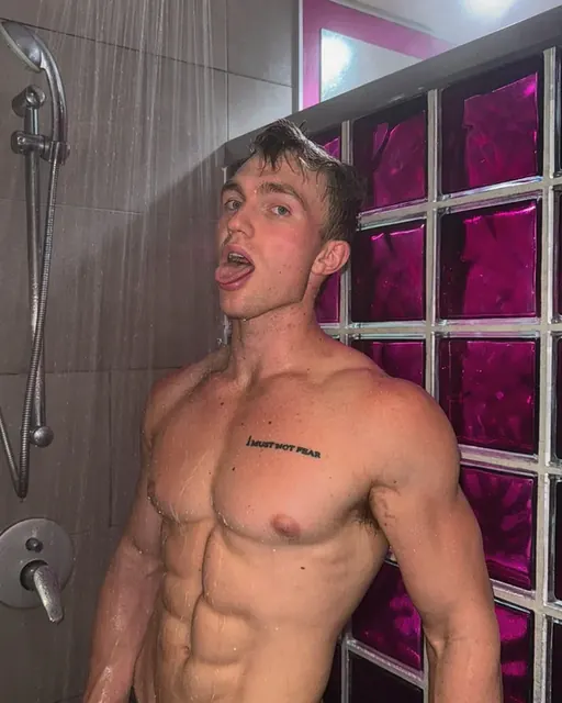 Cali Brad OnlyFans creator with engaging fitness content